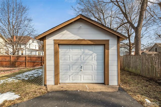 7250 Arsenal Street, Maplewood, MO 63143