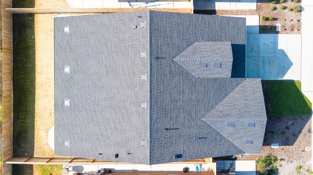 1132 E Orange Street, Avenal, CA 93204