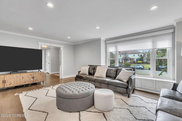 14 Hartshorne Road, Ocean Twp, NJ 07712