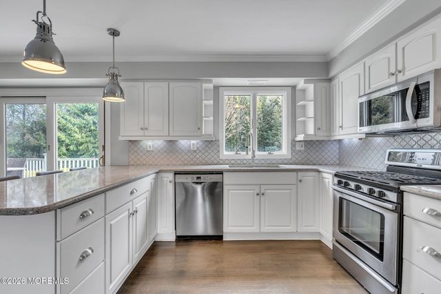 14 Hartshorne Road, Ocean Twp, NJ 07712