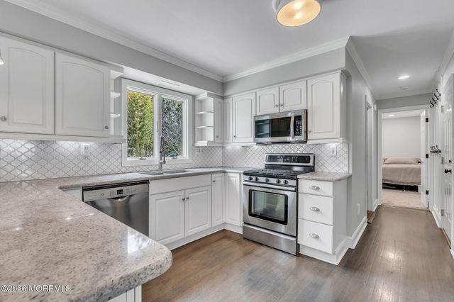 14 Hartshorne Road, Ocean Twp, NJ 07712