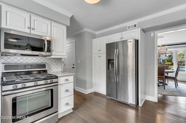 14 Hartshorne Road, Ocean Twp, NJ 07712