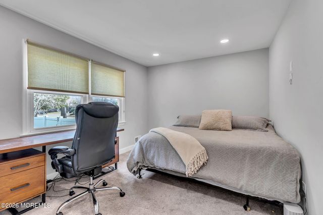 14 Hartshorne Road, Ocean Twp, NJ 07712