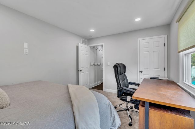 14 Hartshorne Road, Ocean Twp, NJ 07712