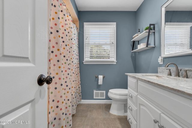 14 Hartshorne Road, Ocean Twp, NJ 07712