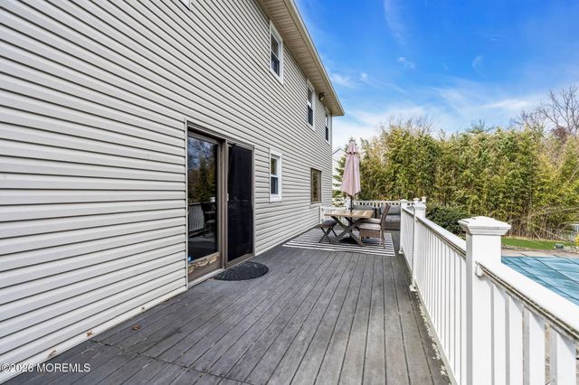 14 Hartshorne Road, Ocean Twp, NJ 07712