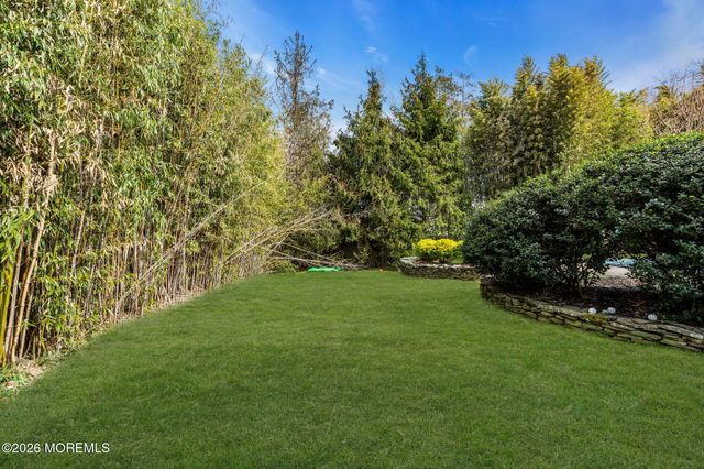 14 Hartshorne Road, Ocean Twp, NJ 07712