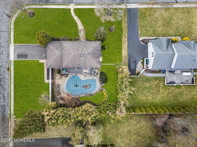 14 Hartshorne Road, Ocean Twp, NJ 07712