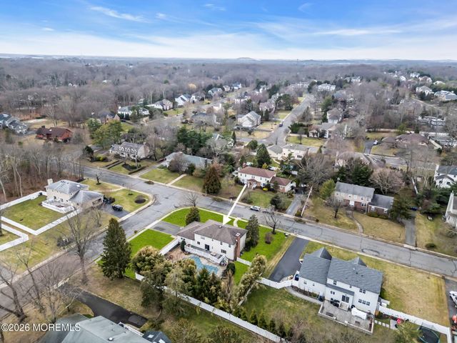 14 Hartshorne Road, Ocean Twp, NJ 07712