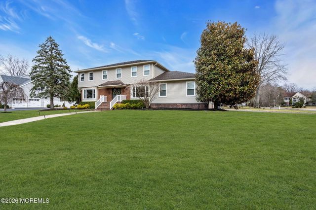 14 Hartshorne Road, Ocean Twp, NJ 07712