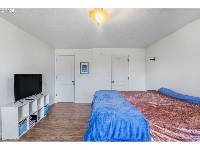 5536 COTTONWOOD Ct, Salem, OR 97306