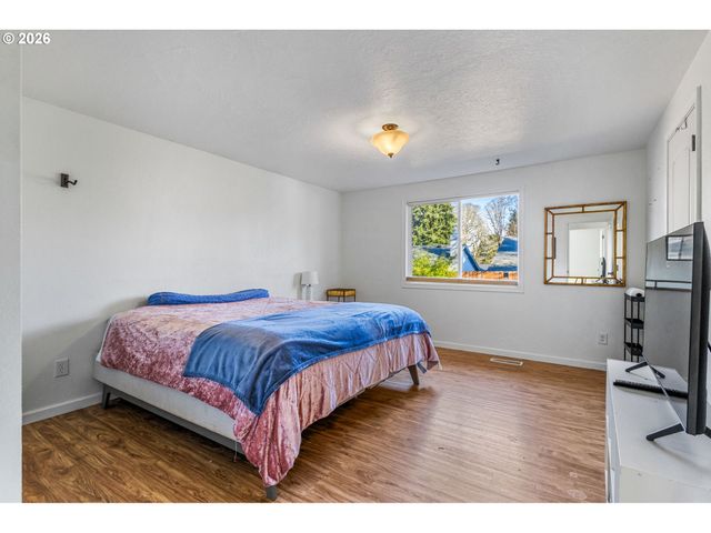 5536 COTTONWOOD Ct, Salem, OR 97306