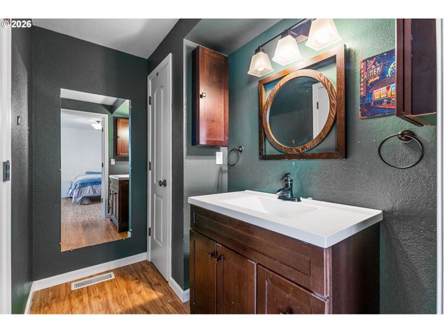 5536 COTTONWOOD Ct, Salem, OR 97306