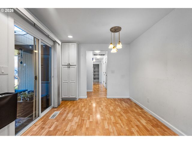 5536 COTTONWOOD Ct, Salem, OR 97306