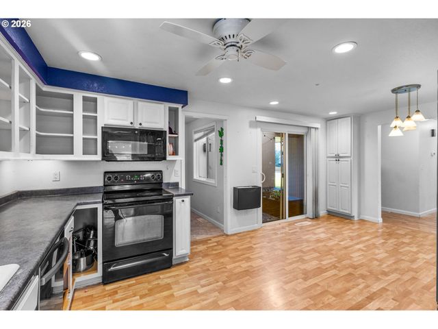 5536 COTTONWOOD Ct, Salem, OR 97306