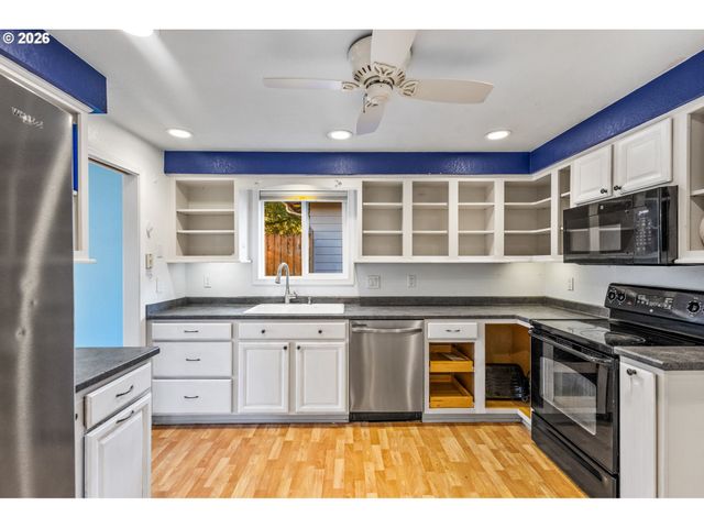 5536 COTTONWOOD Ct, Salem, OR 97306