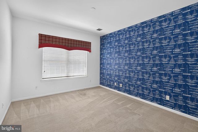 4690 BLUE GRASS LN, Macungie, PA 18062
