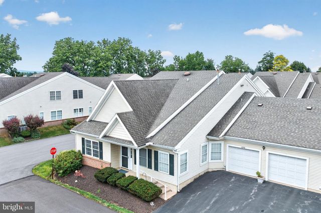 4690 BLUE GRASS LN, Macungie, PA 18062