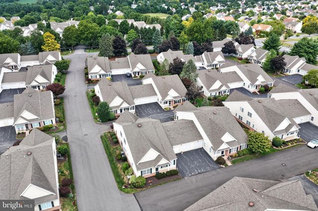 4690 BLUE GRASS LN, Macungie, PA 18062