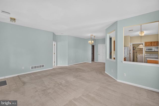 4690 BLUE GRASS LN, Macungie, PA 18062