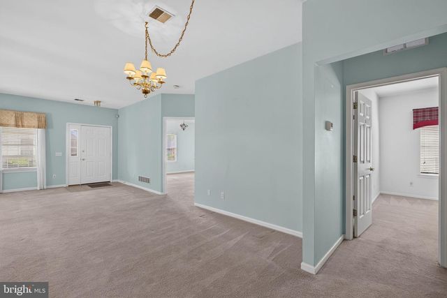 4690 BLUE GRASS LN, Macungie, PA 18062