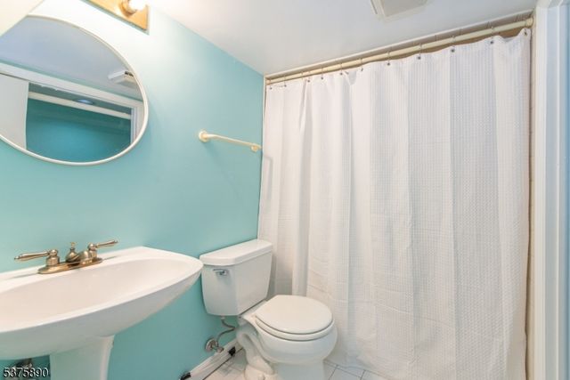 21 Burnett Ter, West Orange Twp., NJ 07052