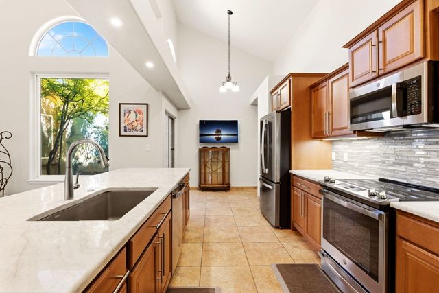 1124 Titleist Drive NE, Albuquerque, NM 87112