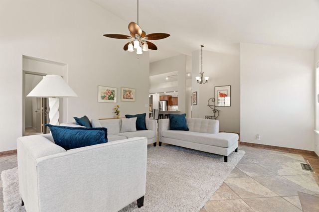 1124 Titleist Drive NE, Albuquerque, NM 87112