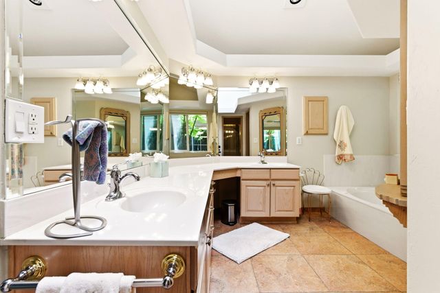1124 Titleist Drive NE, Albuquerque, NM 87112