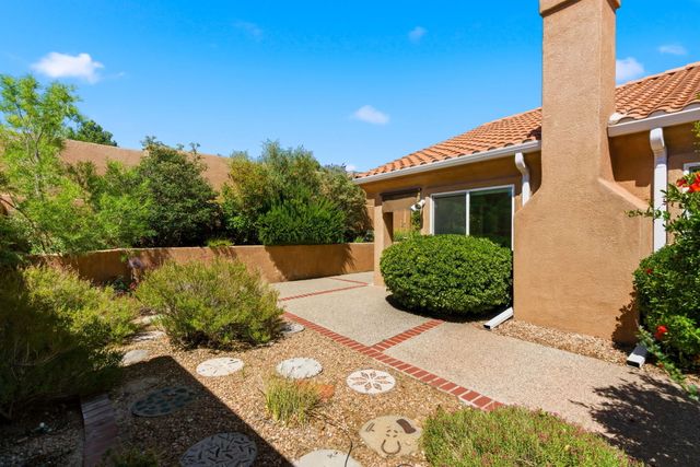 1124 Titleist Drive NE, Albuquerque, NM 87112