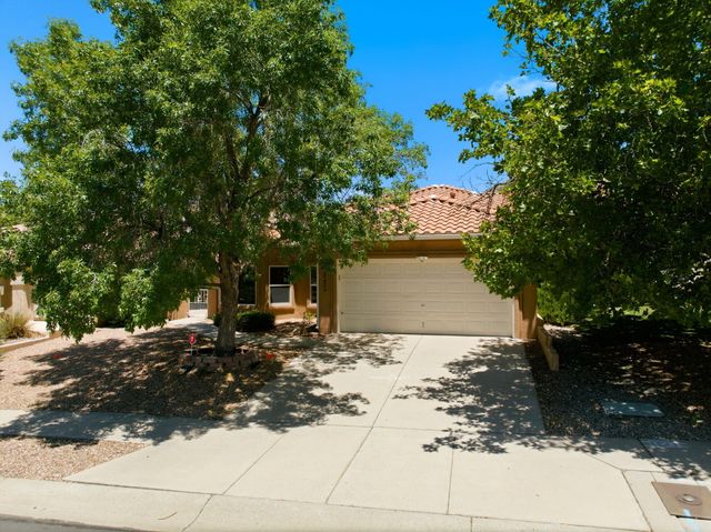 1124 Titleist Drive NE, Albuquerque, NM 87112