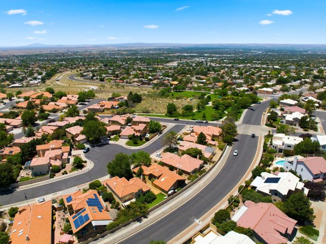 1124 Titleist Drive NE, Albuquerque, NM 87112