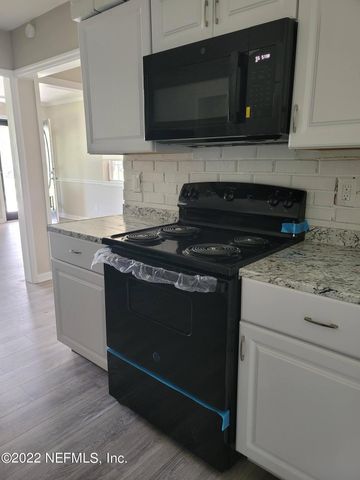 6442 BALLEJO Court N, Jacksonville, FL 32210