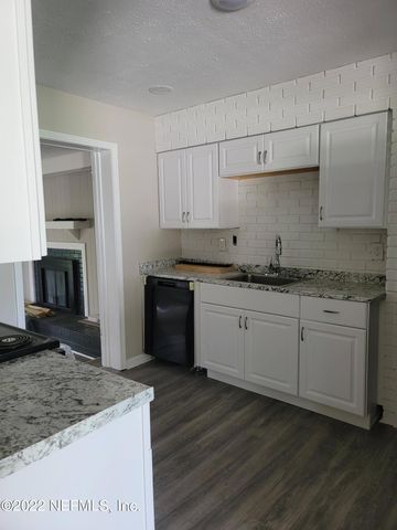 6442 BALLEJO Court N, Jacksonville, FL 32210