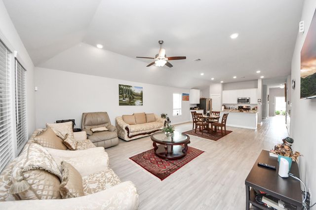 2610 Blue Abbott Drive, Fresno, TX 77545