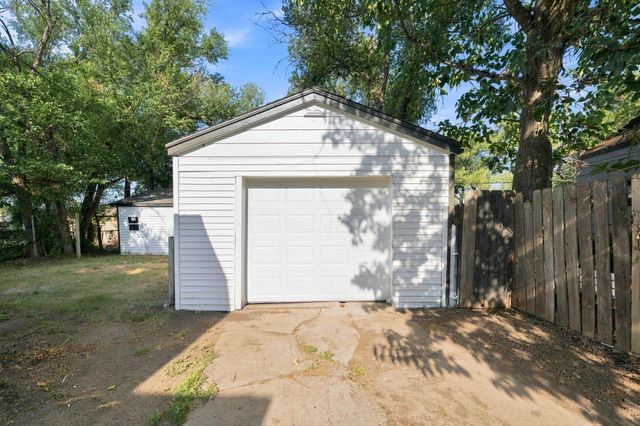 1527 S Sedgwick St, Wichita, KS 67213