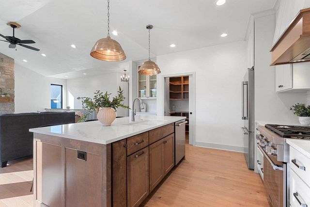 397 FARMHOUSE LANE, Combined Locks, WI 54113