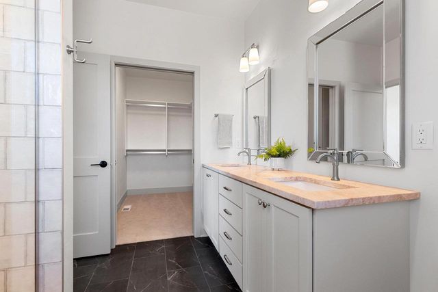 397 FARMHOUSE LANE, Combined Locks, WI 54113