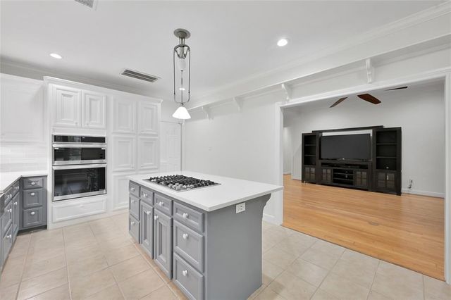 14 Wind River Drive, Conroe, TX 77384