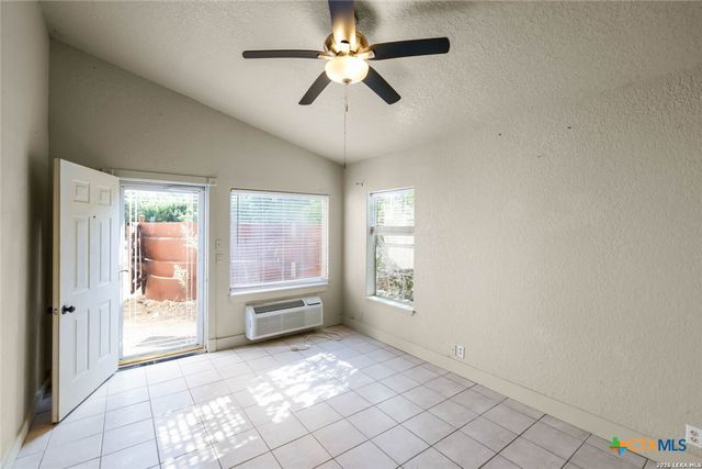 1200 Hinch Drive, New Braunfels, TX 78132