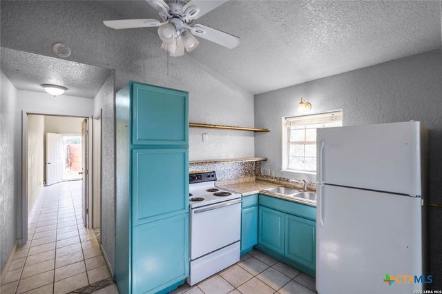1200 Hinch Drive, New Braunfels, TX 78132