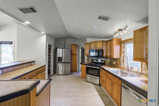 1200 Hinch Drive, New Braunfels, TX 78132