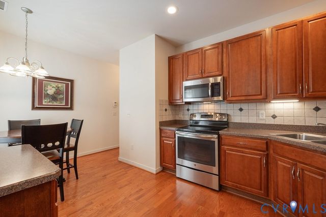 10117 Reedville Ave, Glen Allen, VA 23060