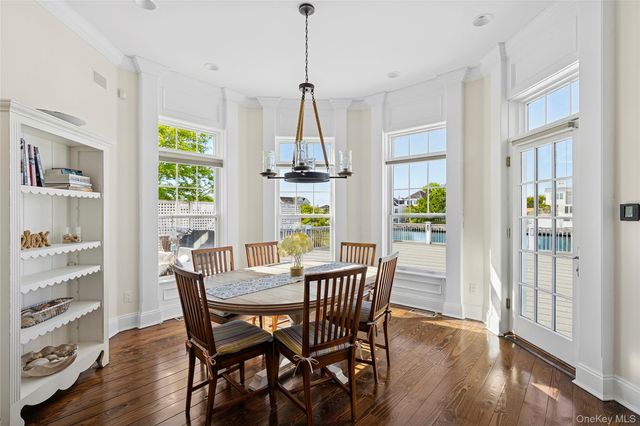 101 Jessup Lane, Westhampton Beach, NY 11978