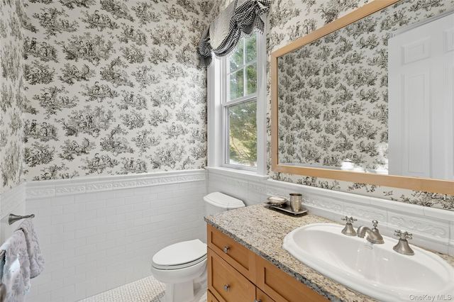 101 Jessup Lane, Westhampton Beach, NY 11978