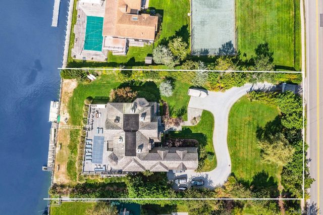 101 Jessup Lane, Westhampton Beach, NY 11978