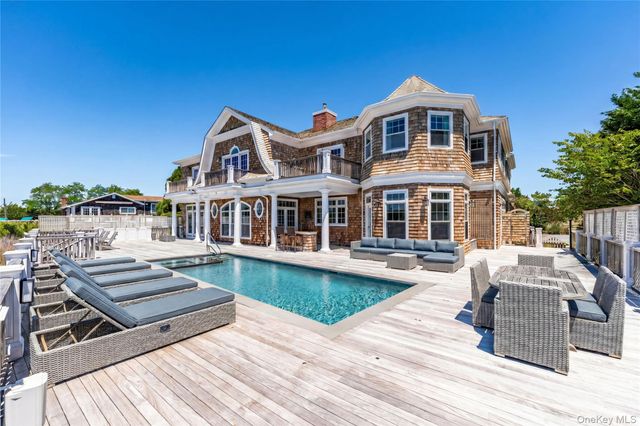 101 Jessup Lane, Westhampton Beach, NY 11978