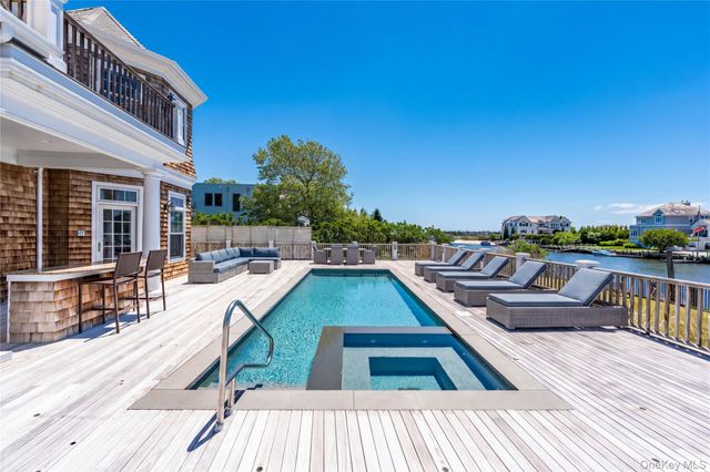101 Jessup Lane, Westhampton Beach, NY 11978