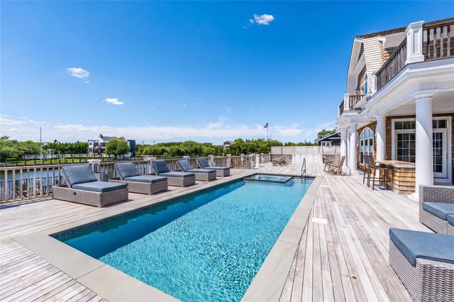 101 Jessup Lane, Westhampton Beach, NY 11978