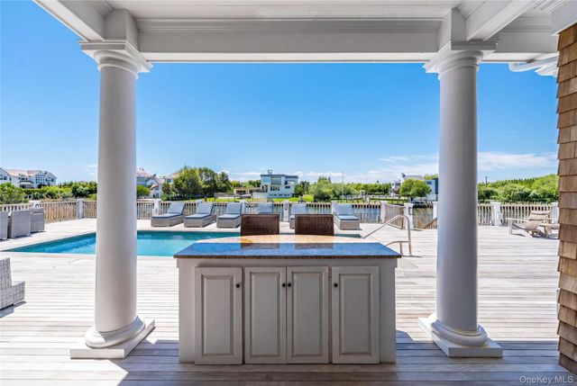 101 Jessup Lane, Westhampton Beach, NY 11978